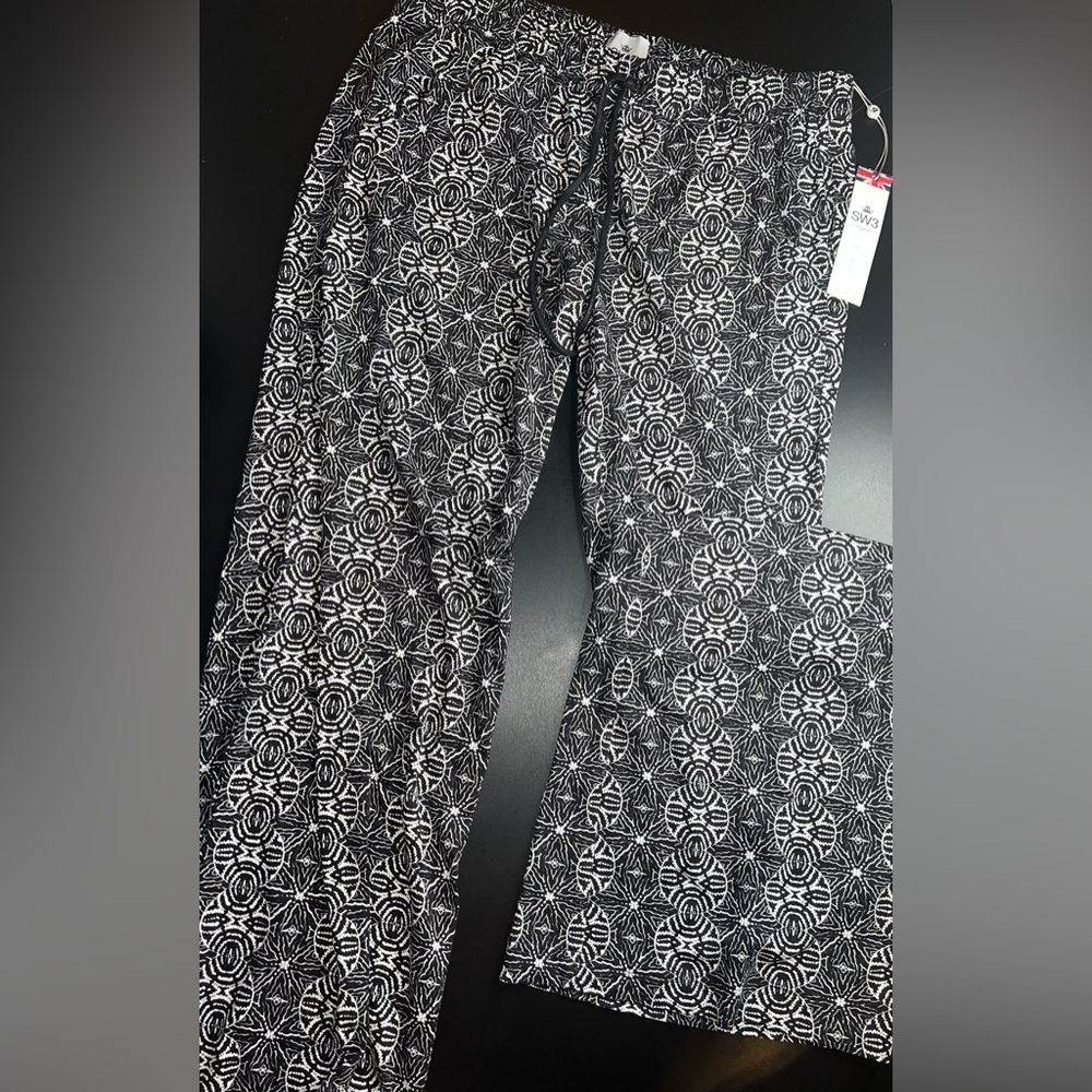 SW3 Bespoke B&W Printed pants size medium NWT